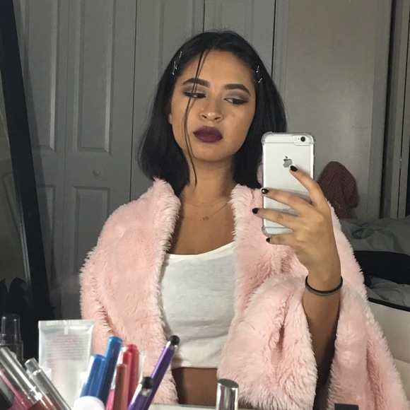 Meet your Posher, Joanna - Picture 1 of 1